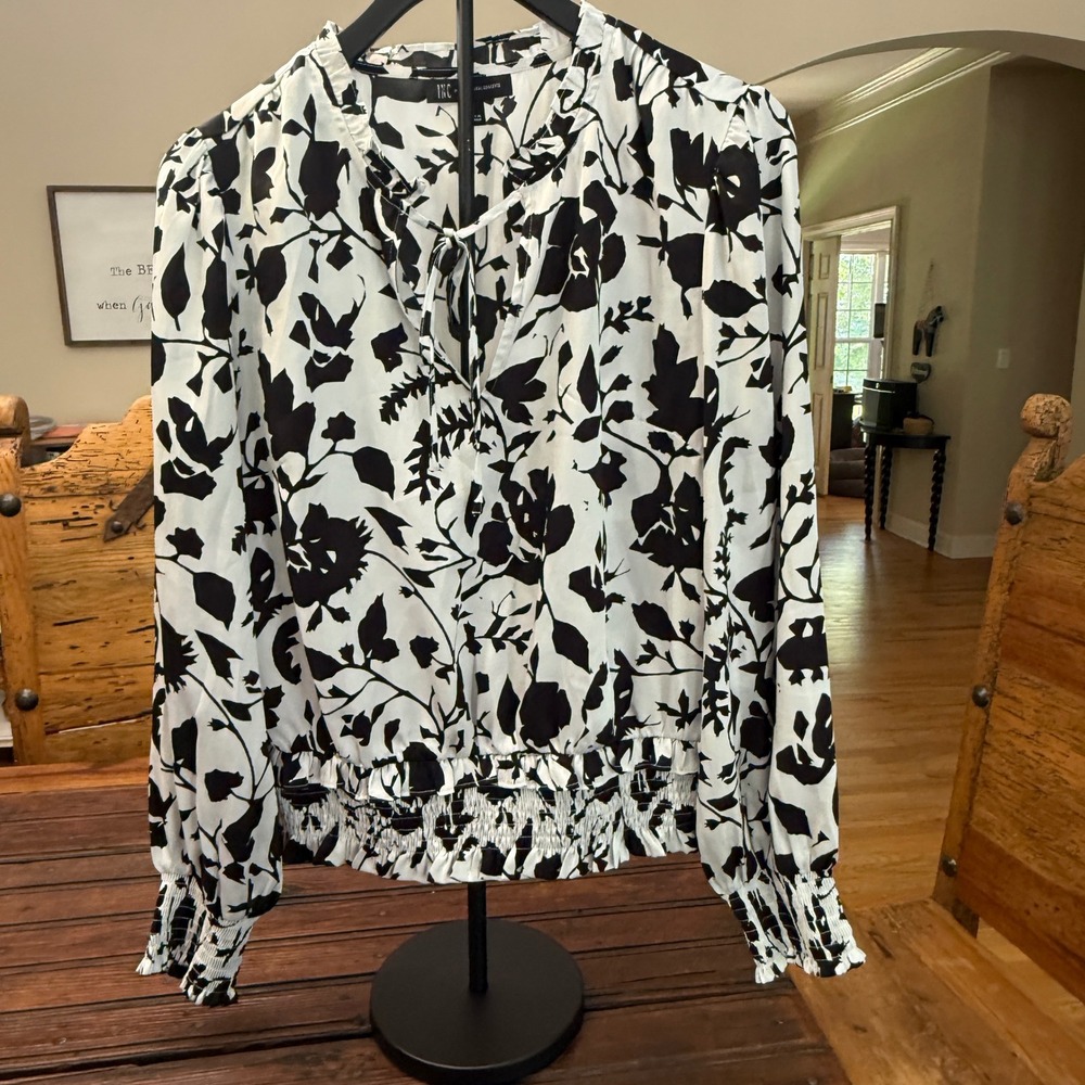 INC International Concepts Womens Large Black White Floral Smocked Blouse Office